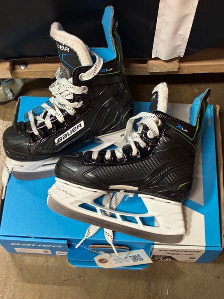Youth Bauer XLP Hockey Skates Regular Width 11 (Used)