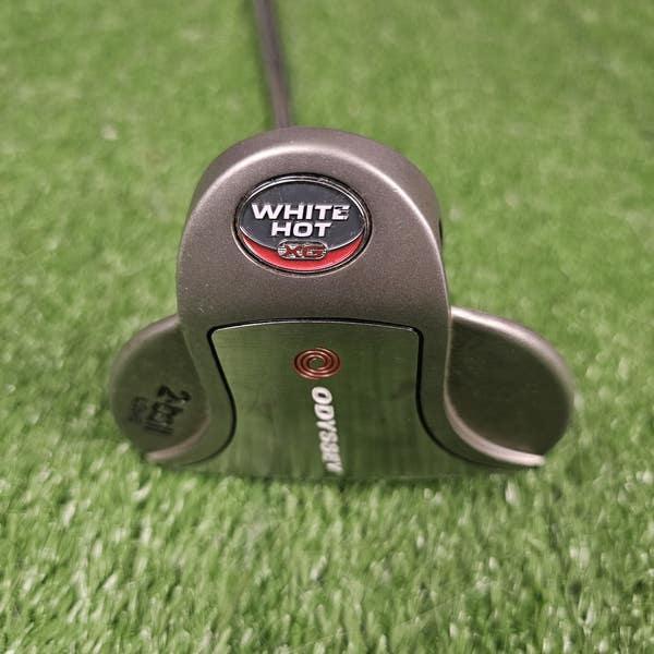 Odyssey White Hot XG 2-Ball Long Broomstick Sweeper Split Grip