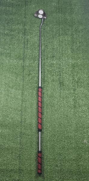 Odyssey White Hot XG 2-Ball Long Broomstick Sweeper Split Grip