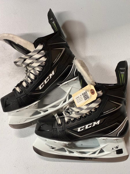 Junior CCM Jetspeed FT480 Hockey Goalie Skates Regular Width Size 4.5 (Used)