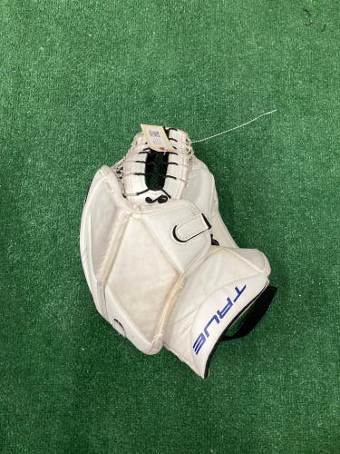 White Senior True Catalyst PX3 Goalie Glove Regular (Used)