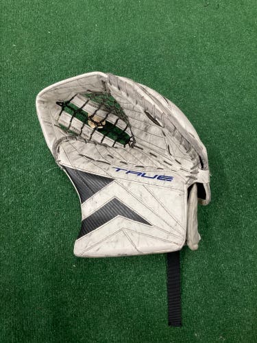 True Catalyst PX3 Goalie Glove | Senior Regular