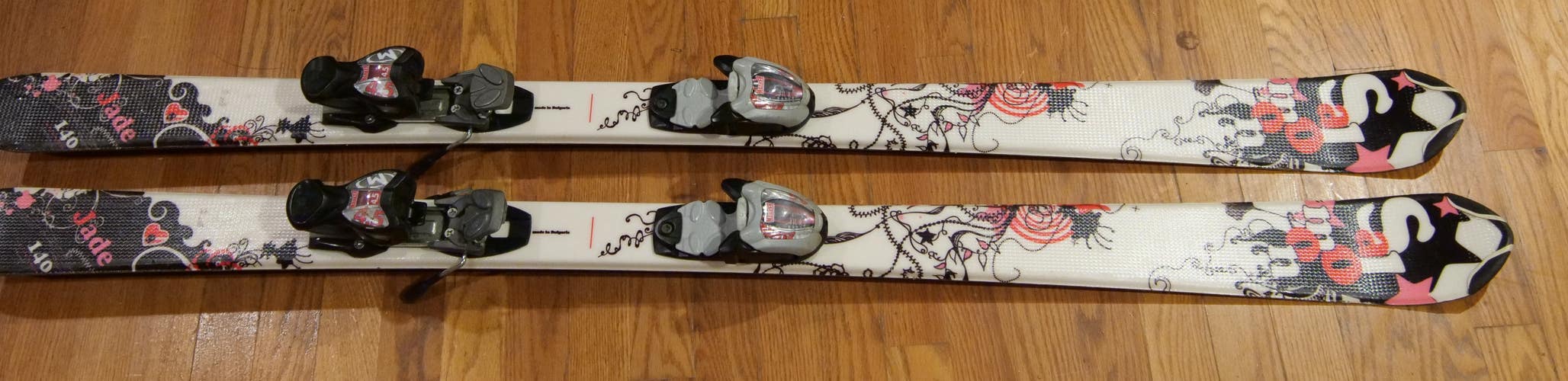 Kid's All Mountain 140 cm Salomon Jade Skis With Bindings (Used)