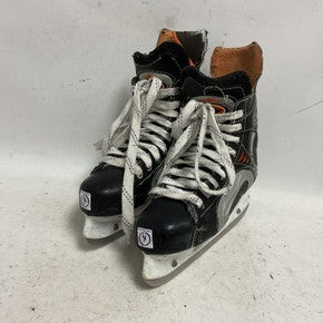 Used Easton SYNERGY 500 Junior Hockey Skate Junior 04 11855-S000190464