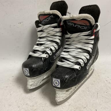 Used Bauer VAPOR X3.5 Junior Hockey Skate Junior 02 11855-S000190602