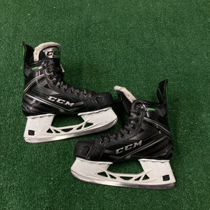 Intermediate CCM RibCor 88K Hockey Skates Regular Width 6.5 (Used)
