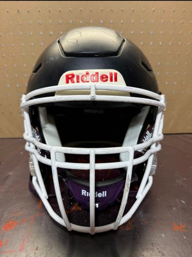 5 Riddell speed flex size xl and l adult