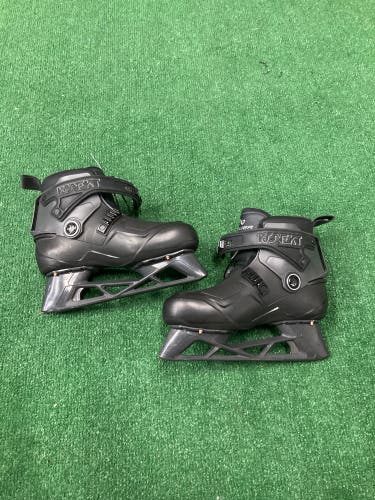 Intermediate Bauer Konekt 2 Hockey Goalie Skates 6 (Used)