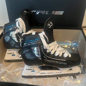 True Pro Custom Goalie Skates  SVH - Size 6 (New)
