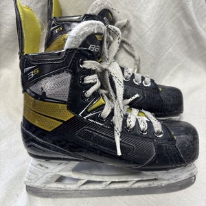 Junior Youth Size 13.5 Bauer Supreme 3S Ice Hockey Skates