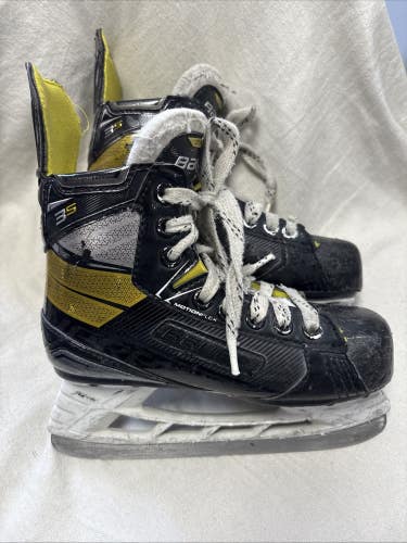 Junior Youth Size 13.5 Bauer Supreme 3S Ice Hockey Skates