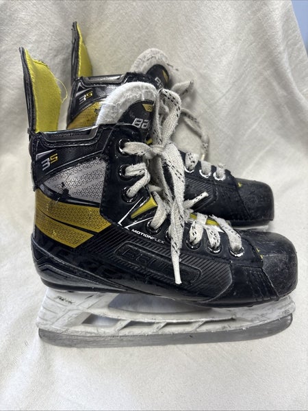 Junior Youth Size 13.5 Bauer Supreme 3S Ice Hockey Skates