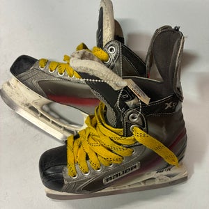 Junior Bauer Vapor X5.0 Hockey Skates Regular Width Size 3 (Used)