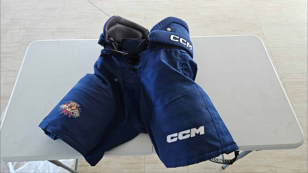 Men's Blue Senior Medium CCM HPTK Hockey Pants Pro Stock (Used)