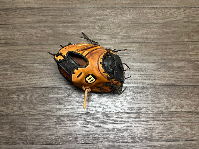 Wilson A2000 Pudge 32.5" Catchers Mitt