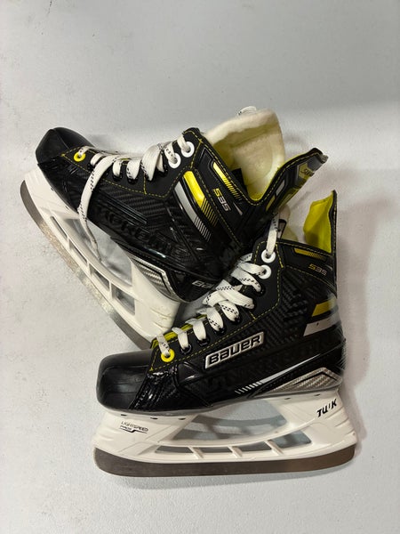 Junior Bauer Supreme S35 Hockey Skates Regular Width Size 2 (Used)