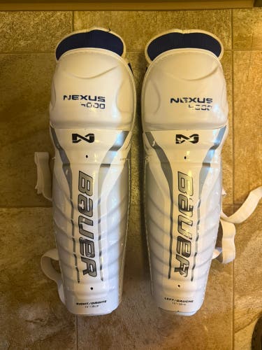 Senior Bauer Nexus 4000 15" Shin Pads (Used)