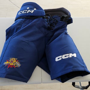 Men's Blue Senior Medium CCM HPTK Hockey Pants Pro Stock (Used)