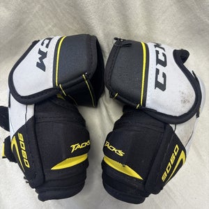 Junior size medium CCM tacks 9060 ice hockey player elbow pad pads