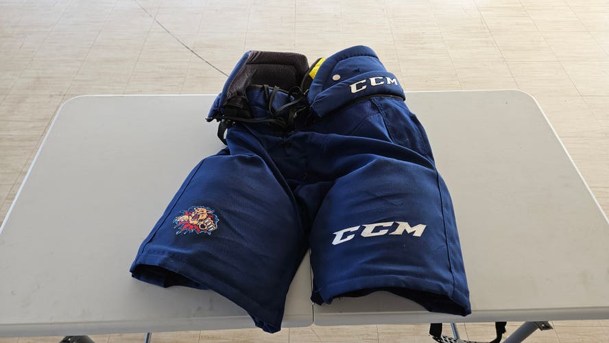 Men's Blue Senior Medium CCM HPTK Hockey Pants Pro Stock (Used)