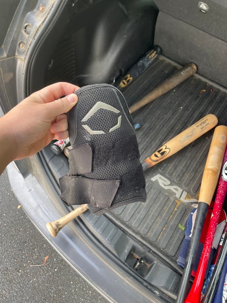 Black Senior EvoShield Elbow Guard Elbow Protection (Used)