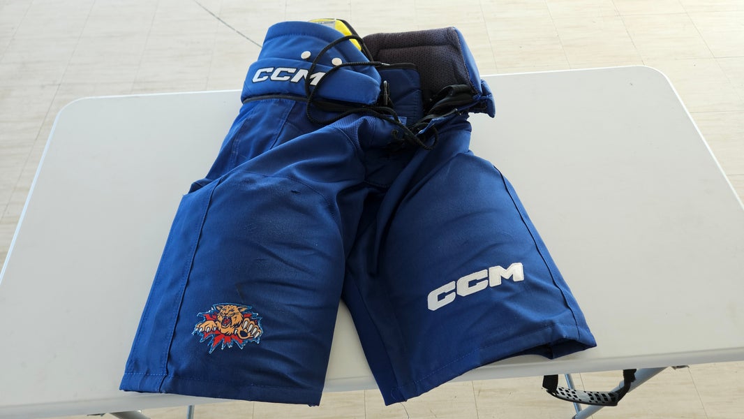 Men's Blue Senior Medium CCM HPTK Hockey Pants Pro Stock (Used)