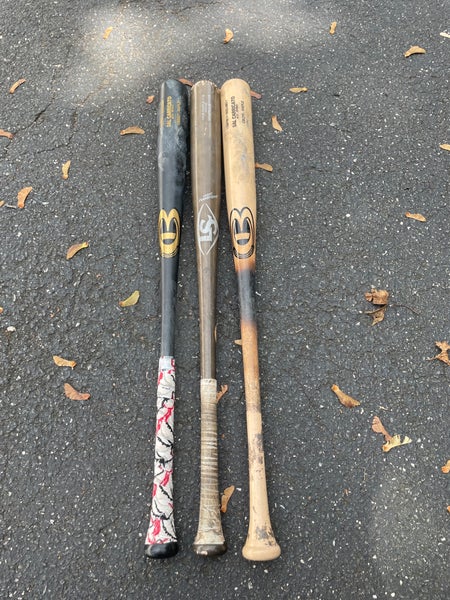 Louisville Slugger Bat (-3) 31 oz 34" (Used)