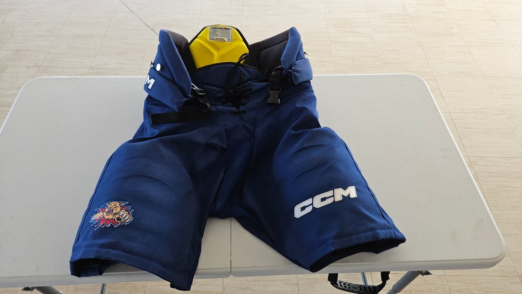 Men's Blue Senior Medium CCM HPTK Hockey Pants Pro Stock (Used)