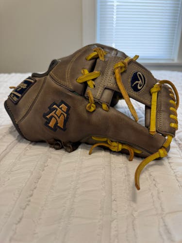 Rawlings RH Baseball Glove 11.75" (Used)