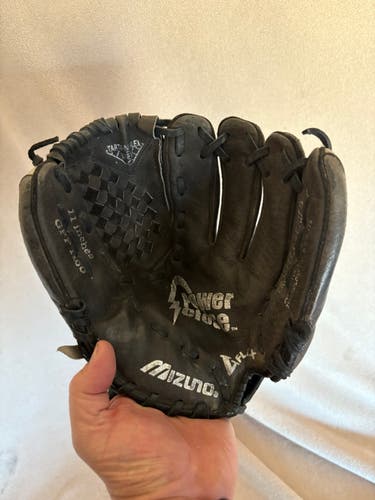 RH Mizuno Prospect Series PowerClose Baseball Glove 11" (Used)