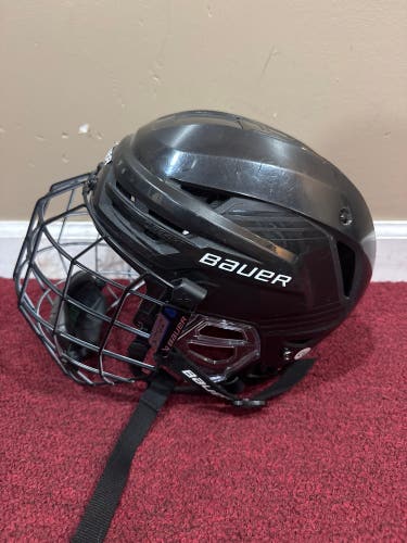 Small Bauer Re-Akt 85 Helmet combo  (Used) item#TD85B