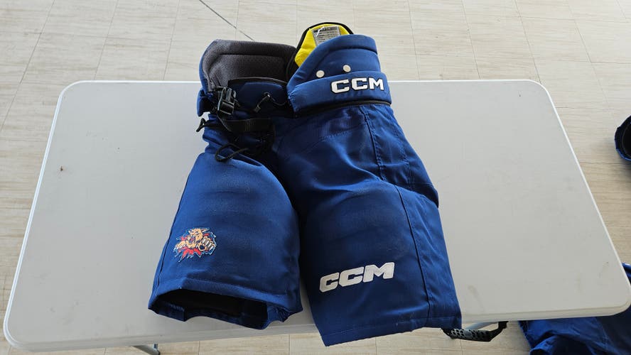 Men's Blue Senior Medium CCM HPTK Hockey Pants Pro Stock (Used)