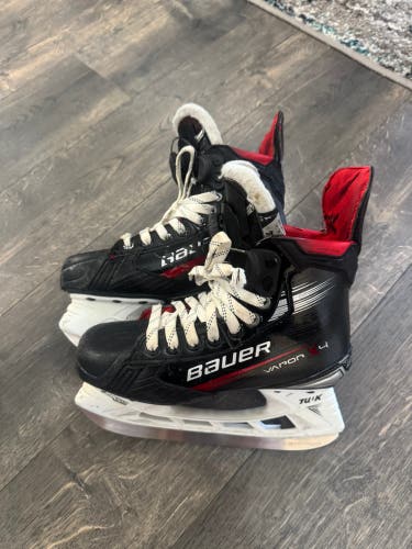 Bauer Vapor X4 Hockey Skates Size 4 (Used)