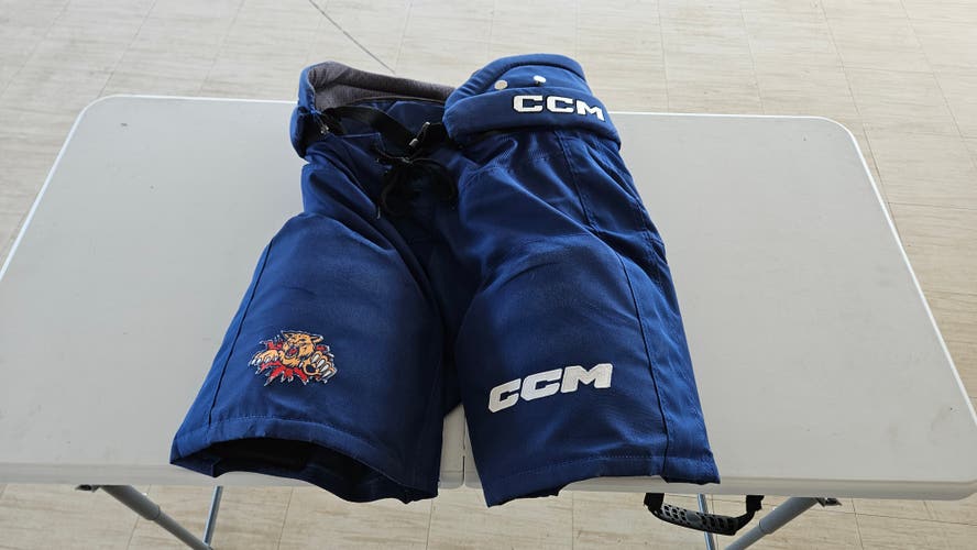 Men's Blue Senior Medium CCM HPTK Hockey Pants Pro Stock (Used)