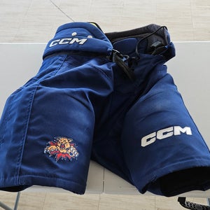 Men's Blue Senior Medium CCM HPTK Hockey Pants Pro Stock (Used)
