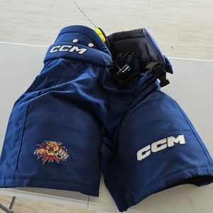 Men's Blue Senior Medium CCM HPTK Hockey Pants Pro Stock (Used)