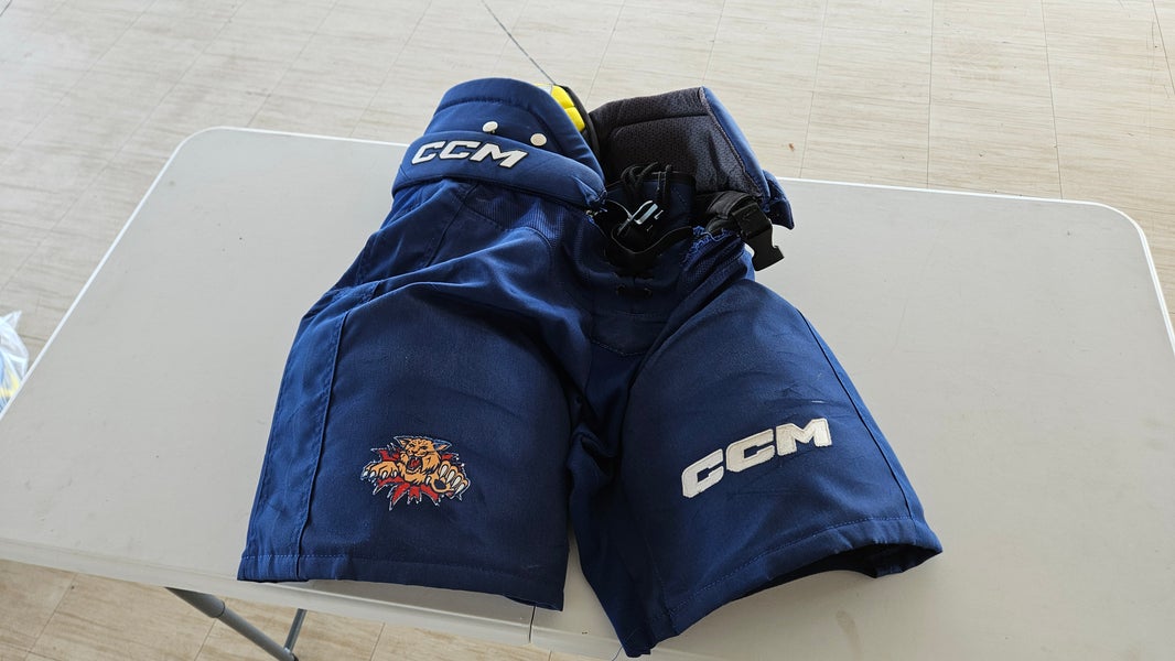 Men's Blue Senior Medium CCM HPTK Hockey Pants Pro Stock (Used)