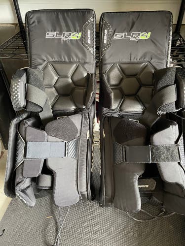 33" Vaughn SLR4 Pro Goalie Leg Pads (Used)