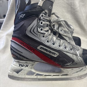 Int Size 6 Bauer Vapor X3.0 Ice Hockey Skates