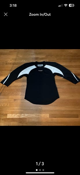 Black Small Men's Reebok Jersey (Used)