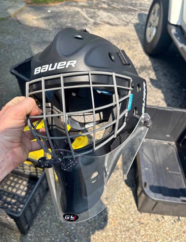 Medium Bauer Hyperlite Helmet Pro Stock (Used)