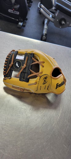Franklin NEW 11 BB/SB Glove LH Throw None 11" 11497-C000152085