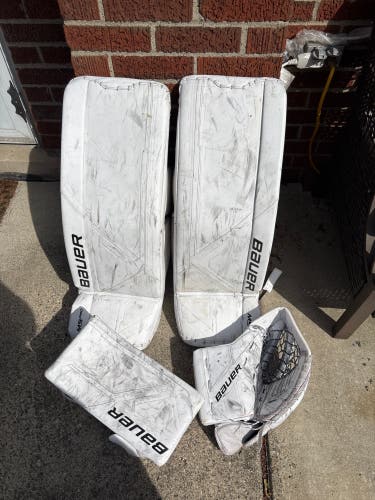 33" Bauer Supreme M5 Pro Goalie Leg Pads (Used)