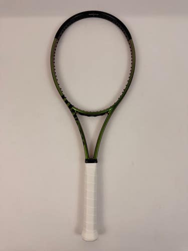 Wilson Blade Pro V8 18x20, 4 1/4 Excellent 9.5/10