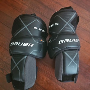 Bauer (Used) Pro Curv Goalie knee Guards