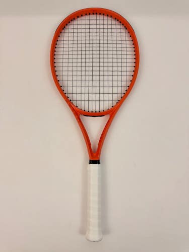 Wilson Clash 100 V2 Earth Day Limited Edition, 4 3/8 Excellent 9/10