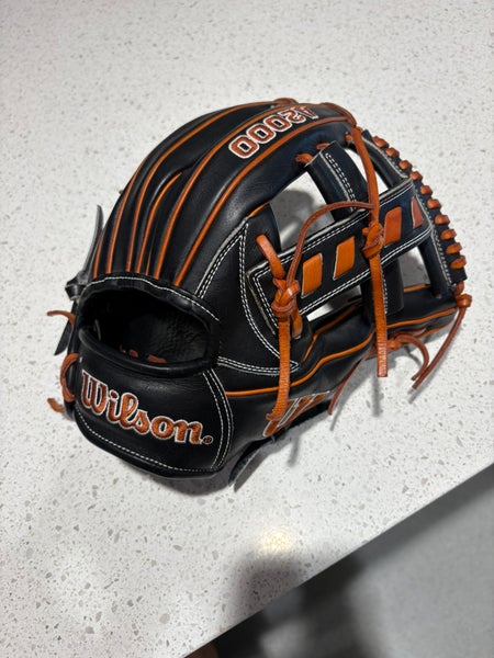 Wilson A2000 RH Infield Baseball Glove 11.5" (Used)