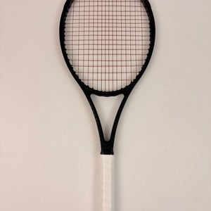 Wilson Pro Staff 97L V13, 4 1/8 Very Good Condition