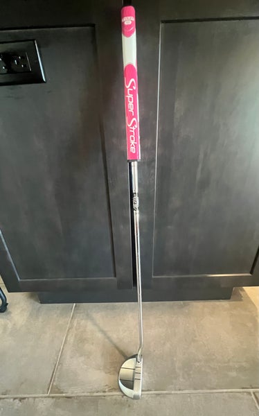Pink Unisex 2008 Odyssey Mallet Divine Right Handed Putter Uniflex 34" (Used)