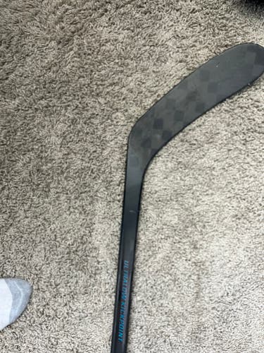 Intermediate CCM Vizion Right Handed Hockey Stick P28 (Used)